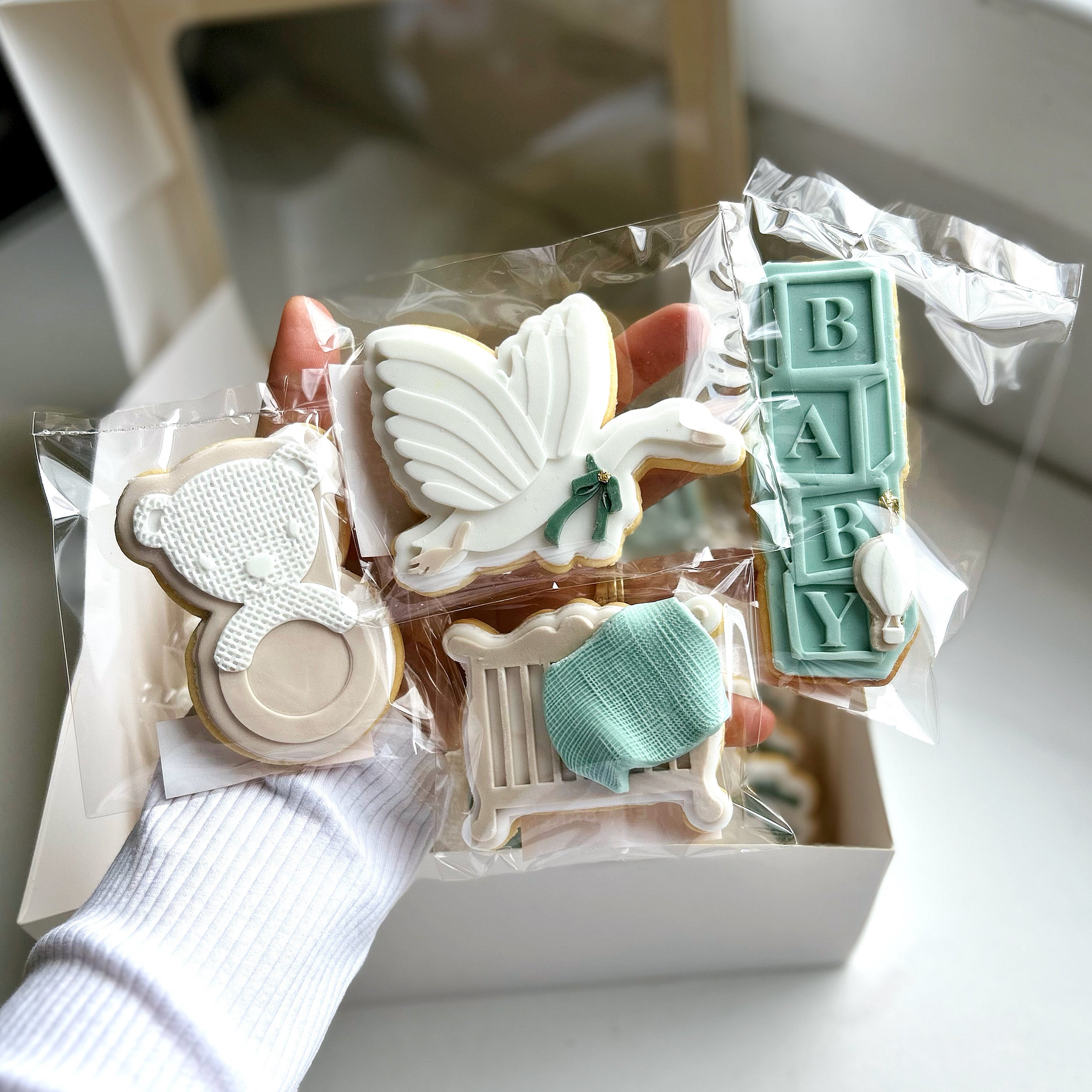 Baby shower cookies luxe