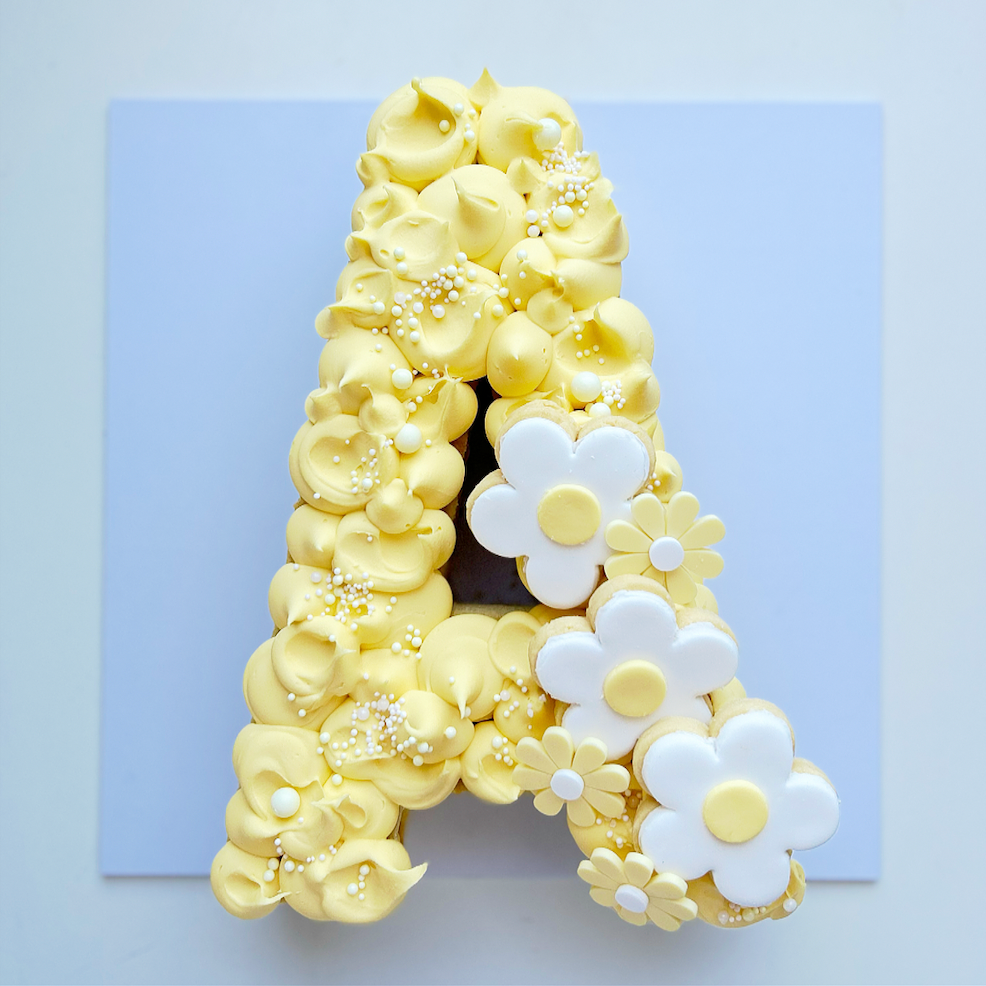 Daisy Number / Letter Cake