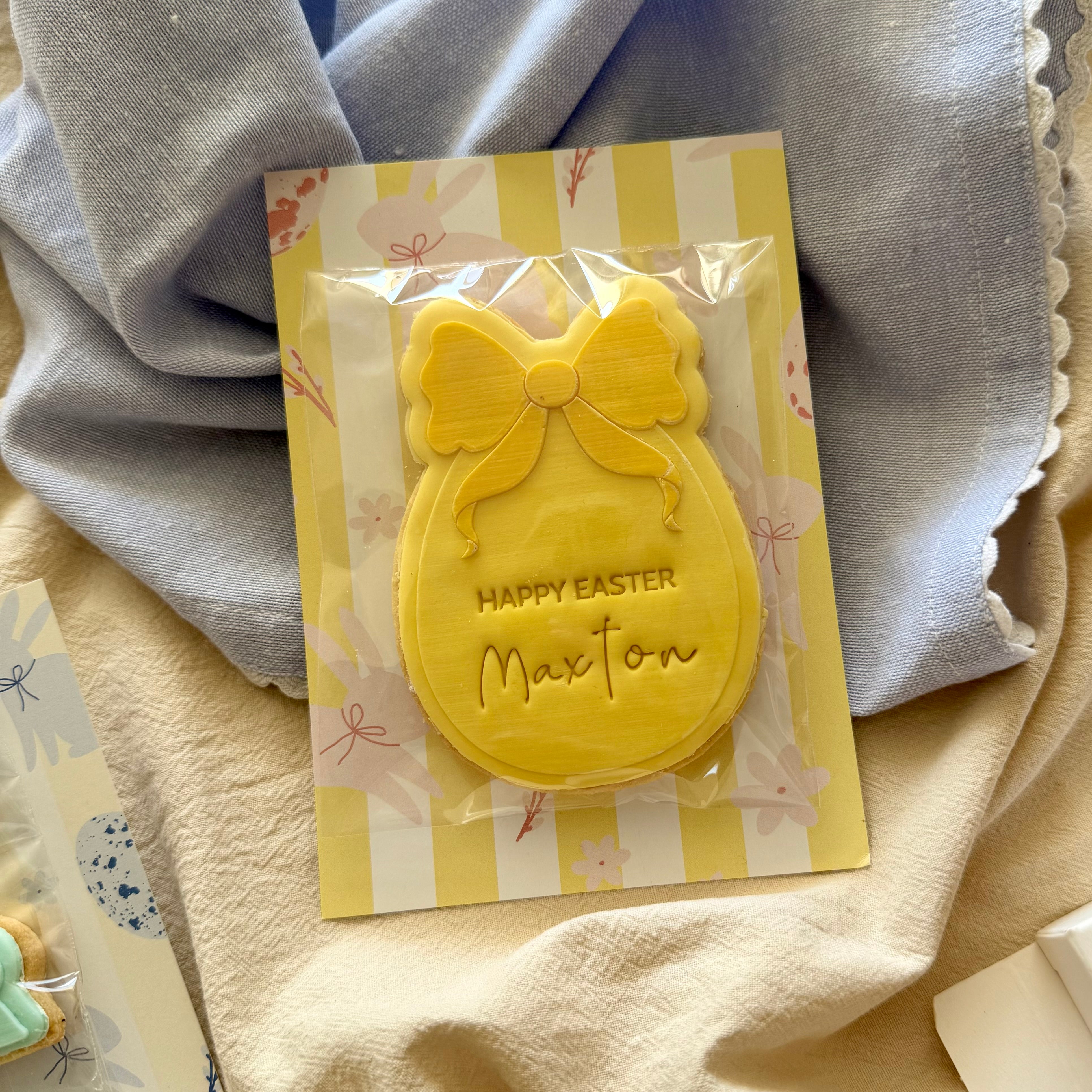 Personalised Bow Egg Cookie