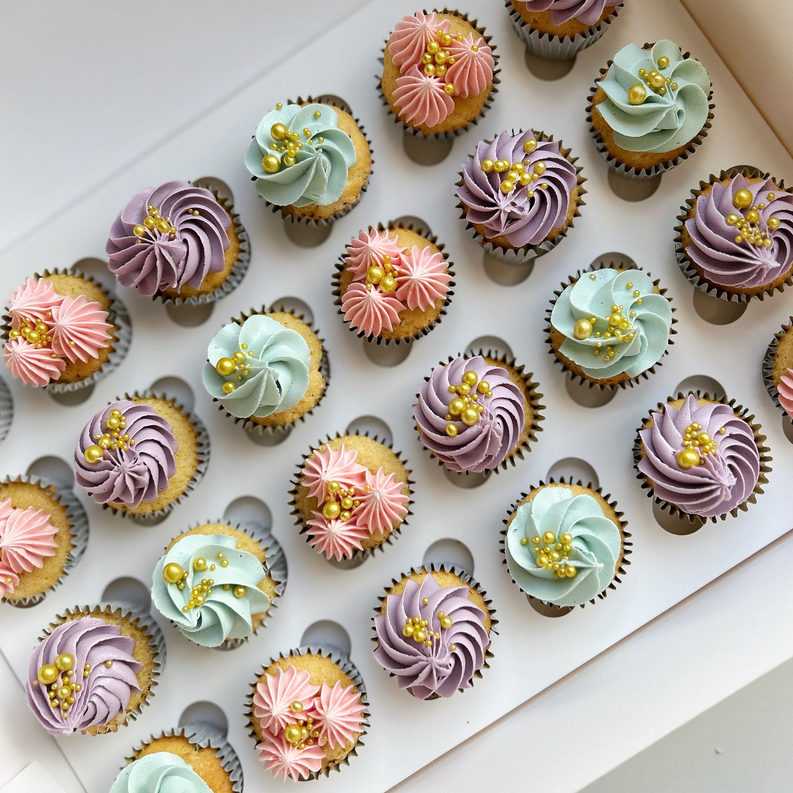 Mini Signature Cupcake (24HR)