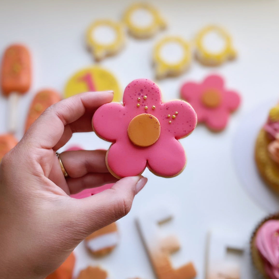 Retro Flower Cookie