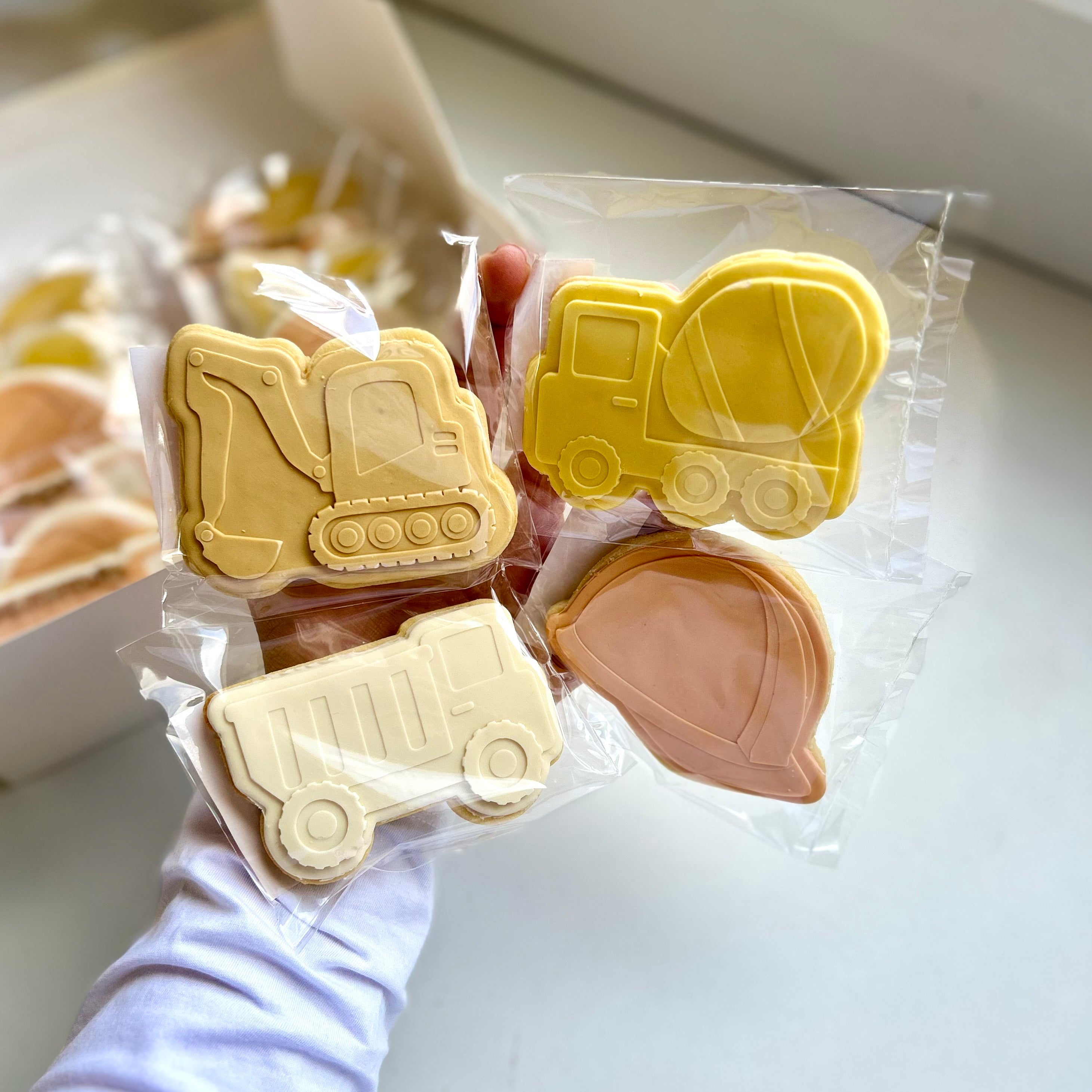 Cookies construction truck digger concrete mixer 