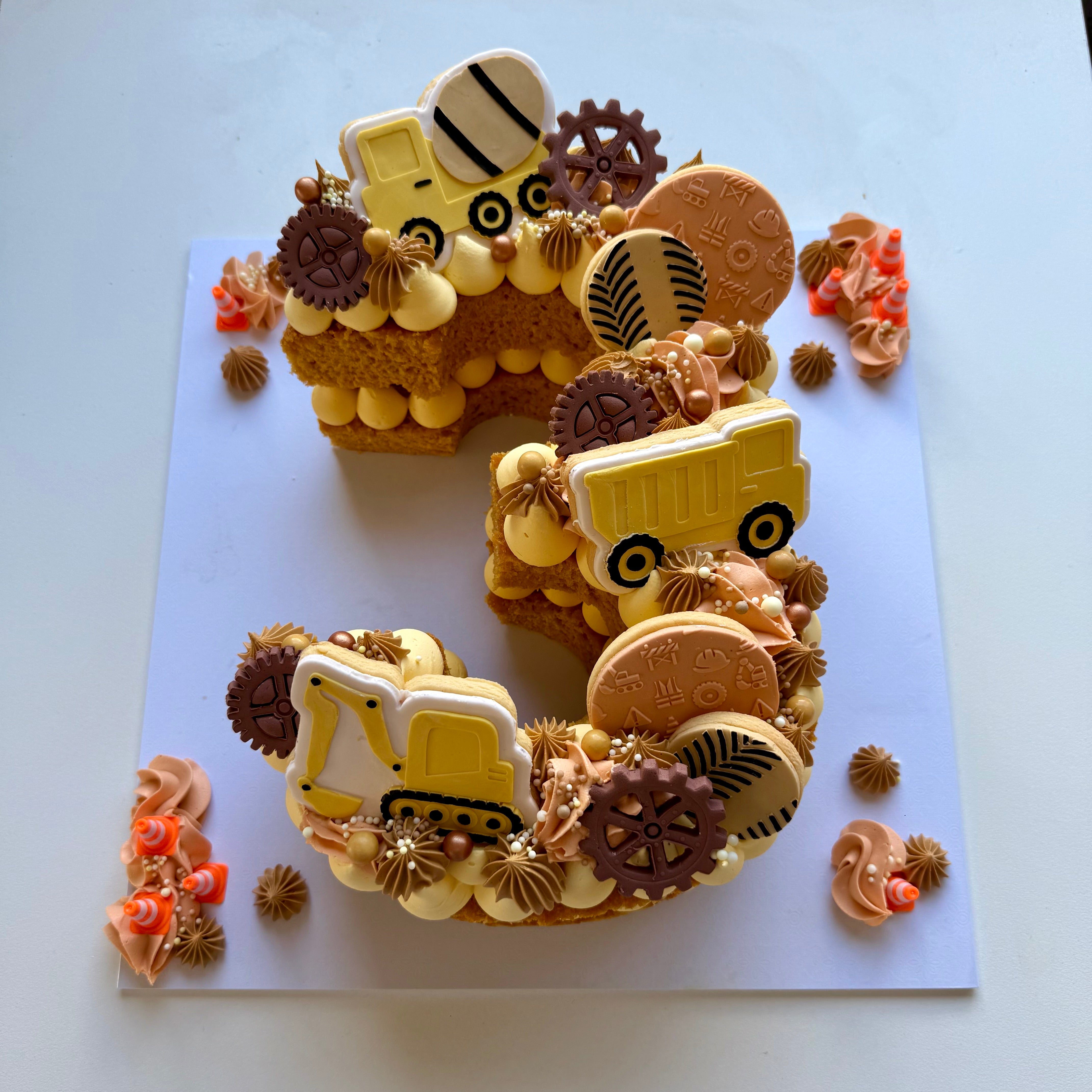 Construction Number / Letter Cake
