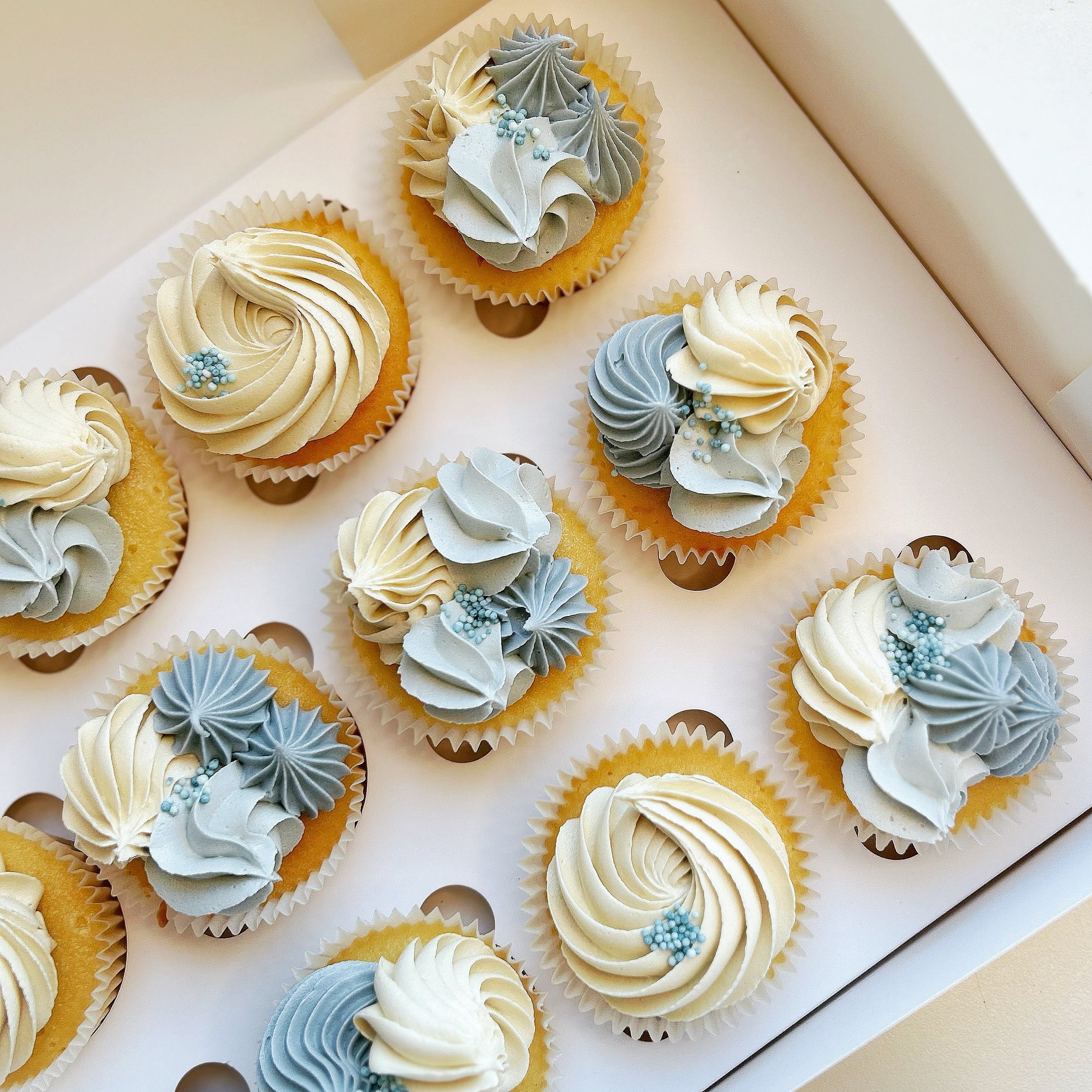 Signature Cupcakes (24HR)